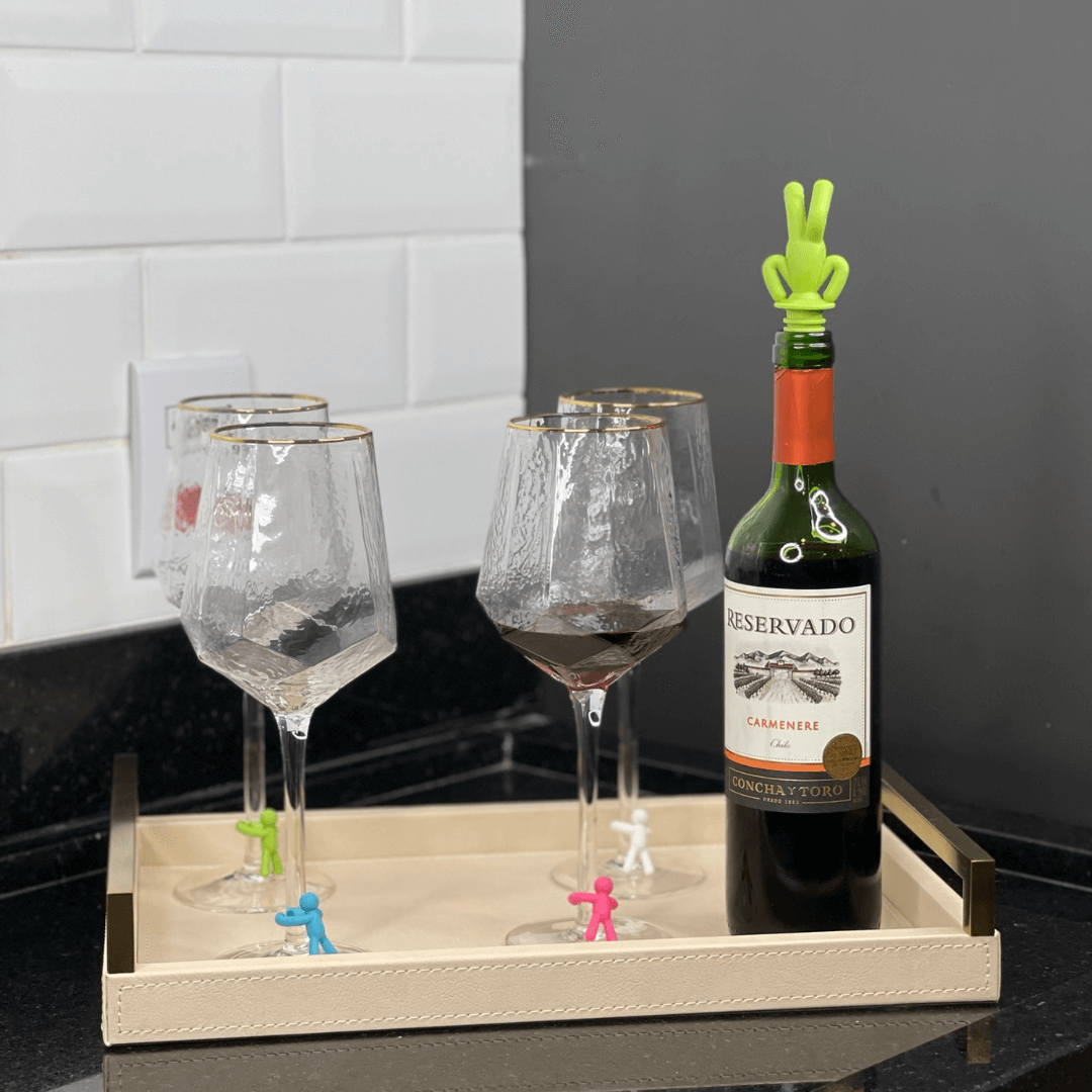 Kit Marca Taça com Rolha de Vinho Drinking Buddy 7 Peças